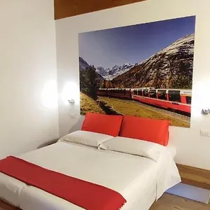 Le Stanze Del Trenino Rosso Tirano